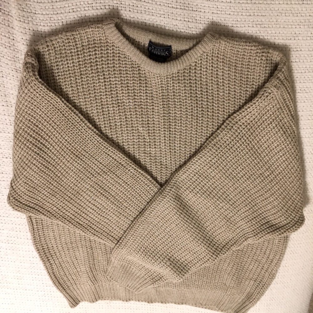 Bulky knit men’s beige pull over sweater size XL